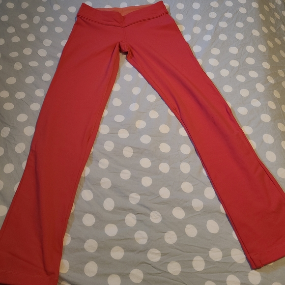 Lululemon yoga pant size 4 - Picture 7 of 8